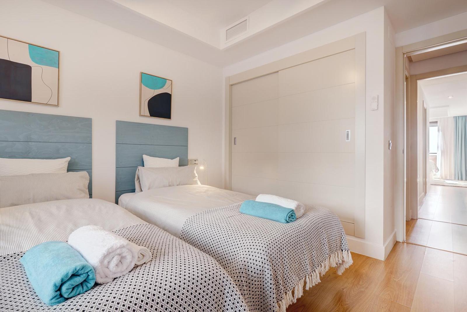 Sunrise Beach Front - Casares Del Mar Bagian luar foto