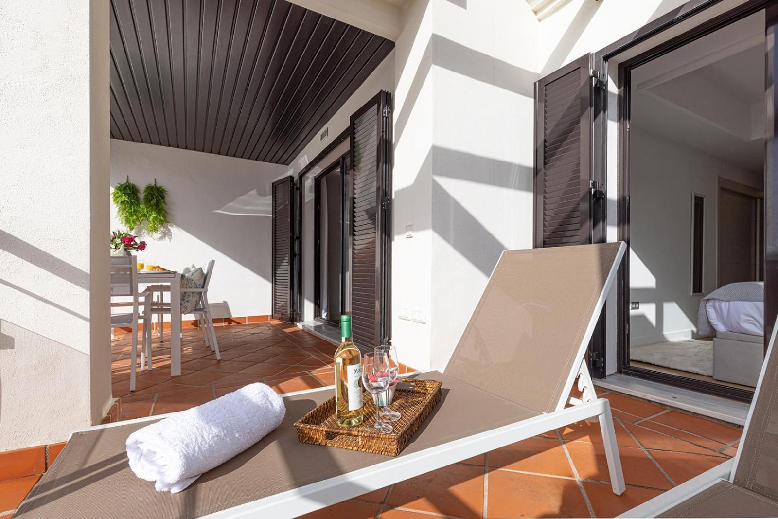 Sunrise Beach Front - Casares Del Mar Bagian luar foto
